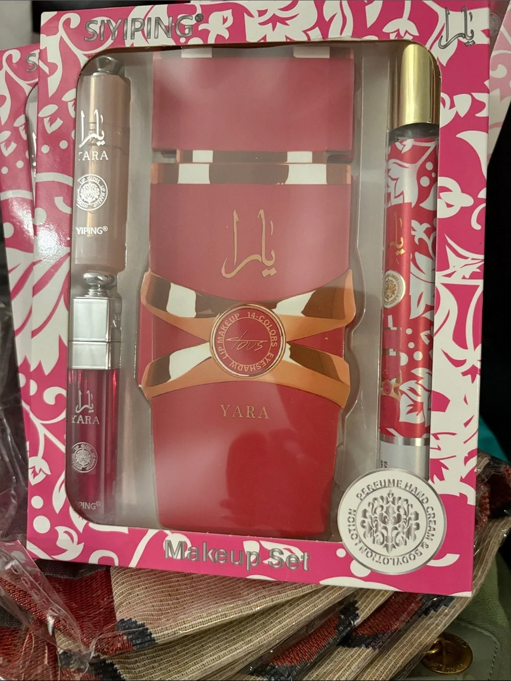 Yara Women's Makeup Set - Candy